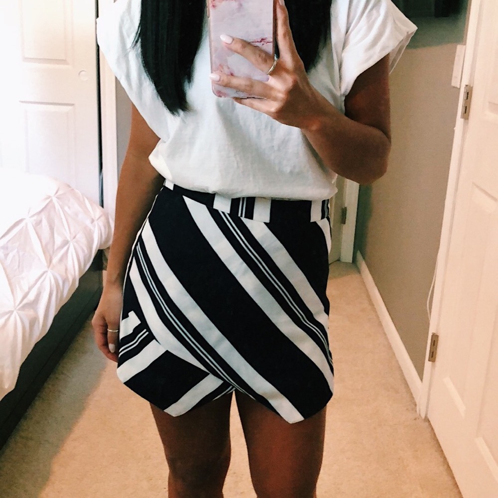 Mural Skort